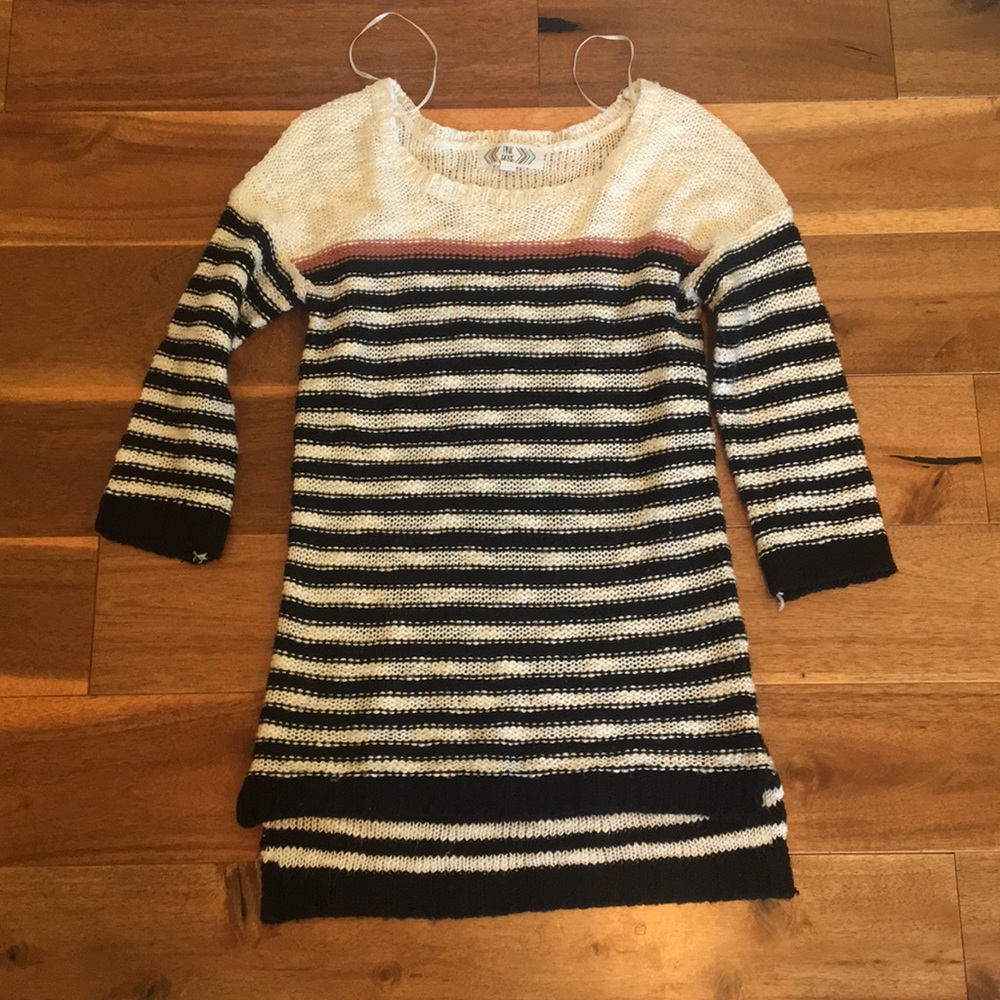Striped Sweater - Picture 4 of 6